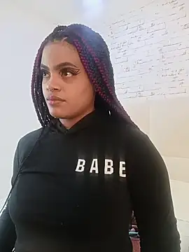 Snapshot of April_Kay chatting on 11.30.25 April Kay online show from 11.30.25