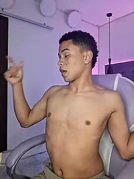 Liams18 online show from 11.13.25