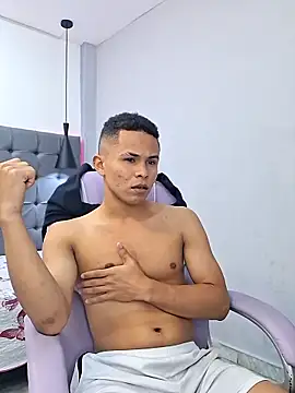 Liams18 online show from 11.14.25