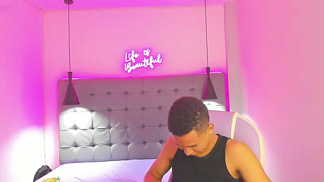 Liams18 online show from 11.22.25