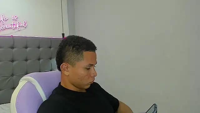 Liams18 online show from 12.20.25