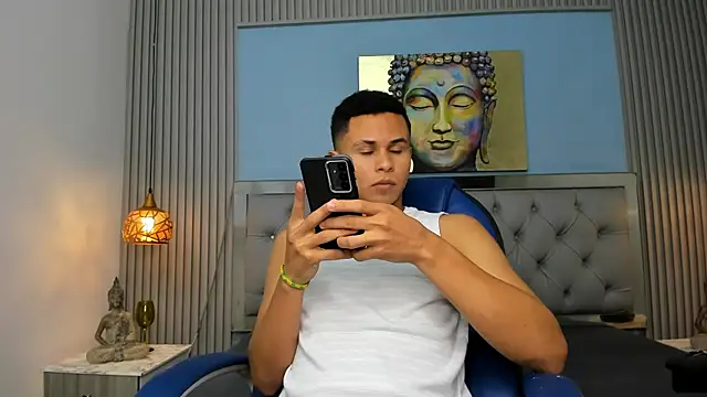 Liams18 online show from 04.14.26