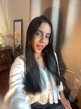Snapshot of alisaa_jhons1 chatting on 04.22.26 alisaa jhons1 online show from 04.22.26