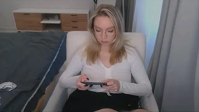 PolinaXXXXJones online show from 11.17.25