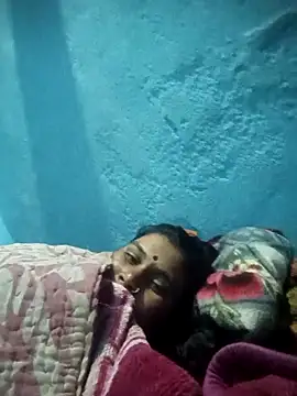 Snapshot of Chinki_pande chatting on 12.21.25 Chinki pande online show from 12.21.25