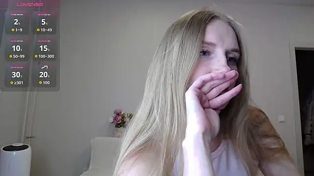 Snapshot of olliebells chatting on 02.09.26 olliebells online show from 02.09.26