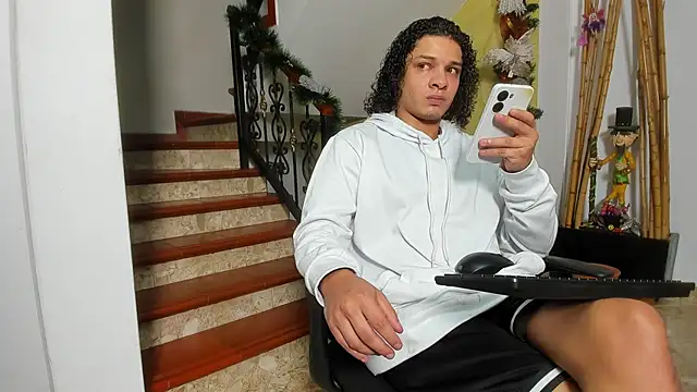 Snapshot of Belamiramill chatting on 11.19.25 Belamiramill online show from 11.19.25