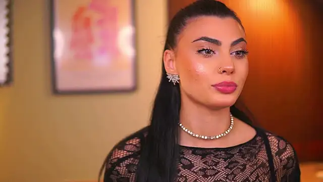 RavennaDArcy online show from 11.18.25