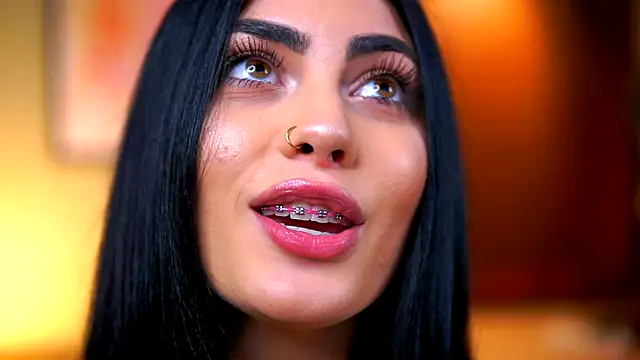 RavennaDArcy online show from 11.24.25