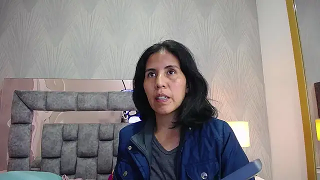 Snapshot of GiselaZivic chatting on 06.17.26 GiselaZivic online show from 06.17.26