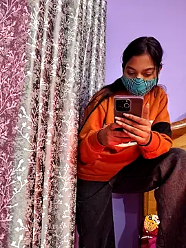 Student12th online show from 12.04.25