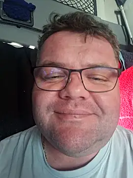 Snapshot of Grase44 chatting on 11.20.25 Grase44 online show from 11.20.25