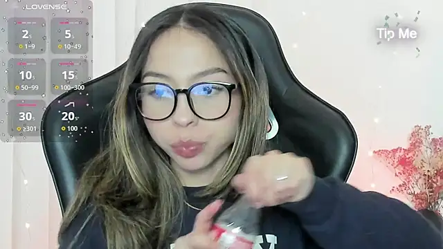 LuluuBerry online show from 12.21.25