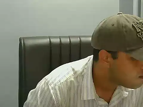 Snapshot of baroandboss chatting on 08.05.26 baroandboss online show from 08.05.26