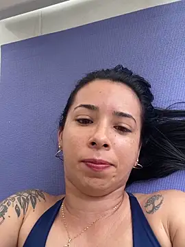 Snapshot of Vicky_ro chatting on 11.29.25 Vicky ro online show from 11.29.25