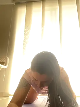 Snapshot of Vicky_ro chatting on 12.03.25 Vicky ro online show from 12.03.25