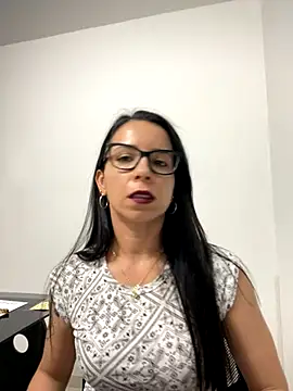 Snapshot of Vicky_ro chatting on 12.05.25 Vicky ro online show from 12.05.25