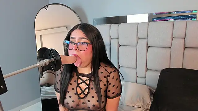 Amy whittee online show from 12.16.25