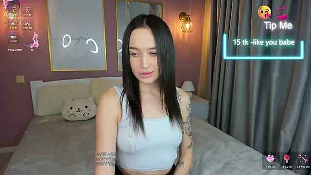 Snapshot of Megan_Cuddly chatting on 11.22.25 Megan Cuddly online show from 11.22.25