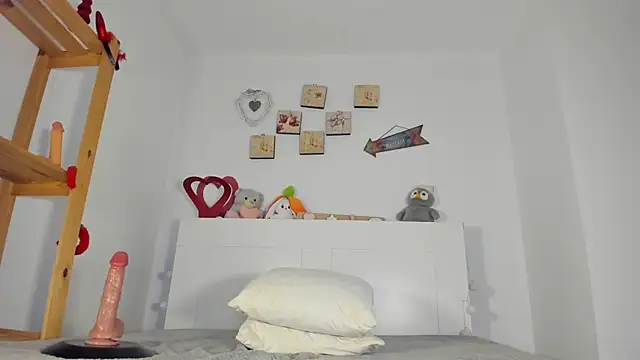 Blueee diamond online show from 04.16.26