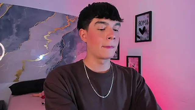 Snapshot of Isaac_Kurtt chatting on 12.02.25 Isaac Kurtt online show from 12.02.25