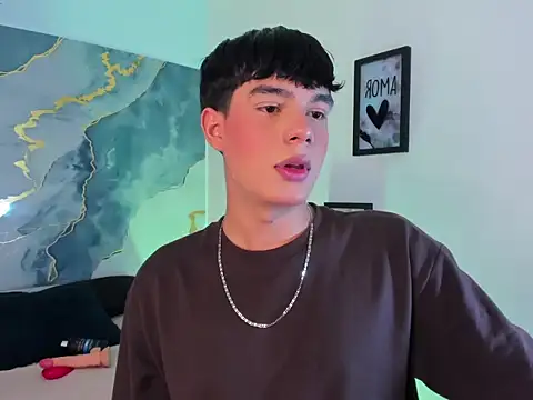 Isaac Kurtt online show from 12.04.25