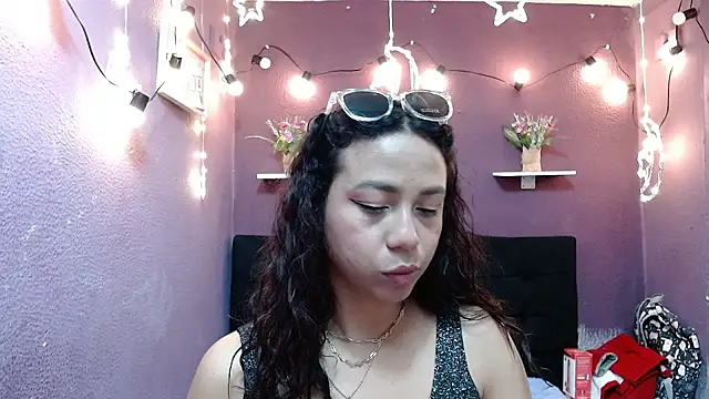 monika 256 online show from 11.28.25