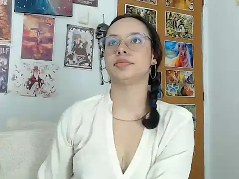 kiaralenon online show from 11.11.25