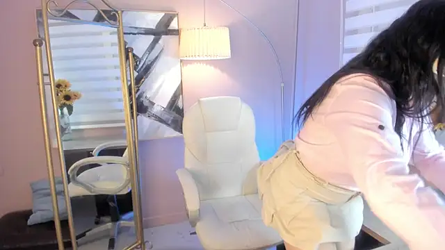 Snapshot of mafe_cream chatting on 11.29.25 mafe cream online show from 11.29.25