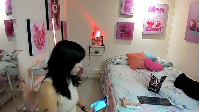 ArtemisaMoonn online show from 11.27.25