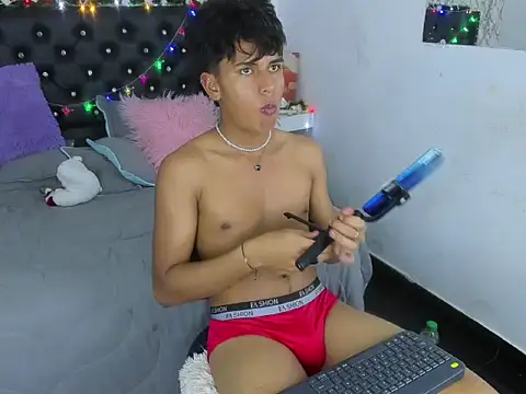 Valentino Lane online show from 12.15.25