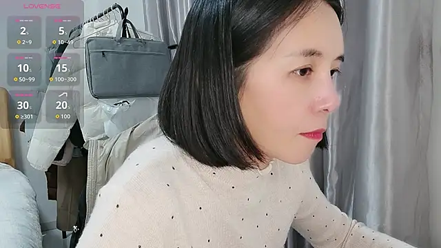 Snapshot of Wanwan61 chatting on 11.22.25 Wanwan61 online show from 11.22.25