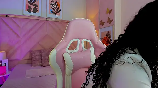 Snapshot of DemiJones_ chatting on 02.07.26 DemiJones online show from 02.07.26