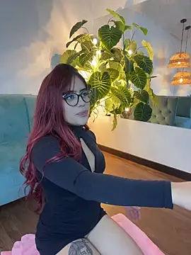 Chloejonson online show from 11.27.25