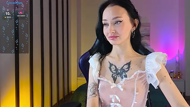 Snapshot of black_princess9 chatting on 11.21.25 black princess9 online show from 11.21.25