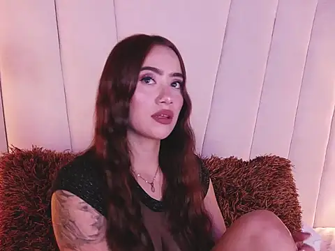 Snapshot of MarianaVillaloboz chatting on 11.28.25 MarianaVillaloboz online show from 11.28.25