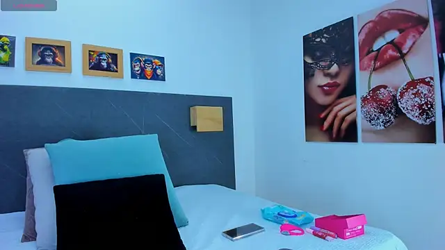 Andhrea Vale online show from 04.15.26