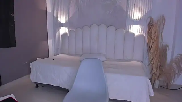 Nicky  21 online show from 11.22.25