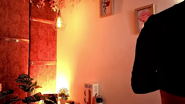 AuroraLanee  online show from 11.07.25