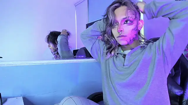 luxiel  online show from 11.25.25