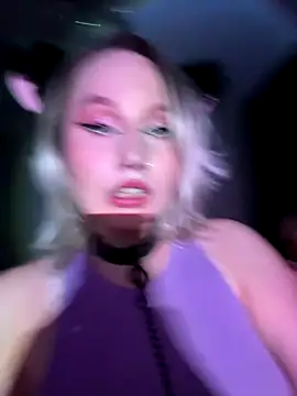 Snapshot of CrystaLuna69 chatting on 11.30.25 CrystaLuna69 online show from 11.30.25