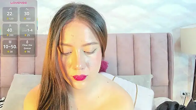 Snapshot of caro_gemm chatting on 02.13.26 caro gemm online show from 02.13.26