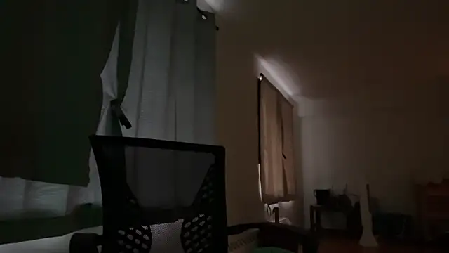 Snapshot of frankeyo chatting on 11.23.25 frankeyo online show from 11.23.25