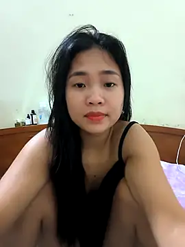 Lynly k2 online show from 04.19.26