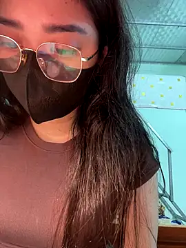 Lynn-122 online show from 11.13.25