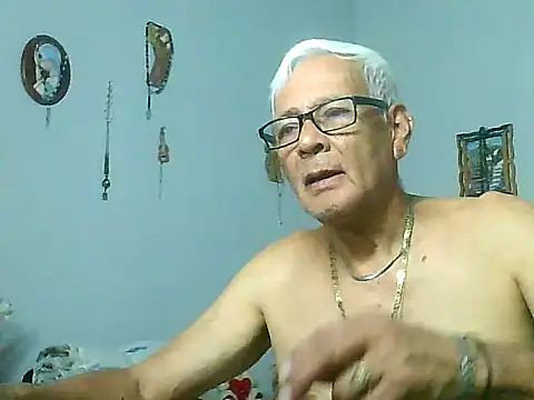 dirtysluttyfist online show from 12.17.25