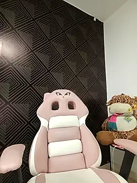 VirginPussyAnita18 online show from 11.14.25