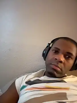 CrookedBeaut online show from 01.14.26