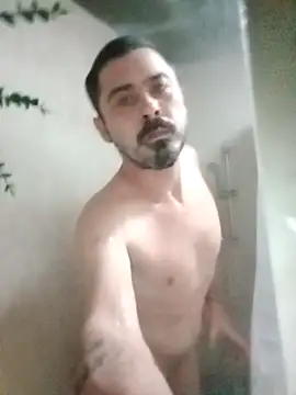 Snapshot of WeakDegree76 chatting on 11.27.25 WeakDegree76 online show from 11.27.25