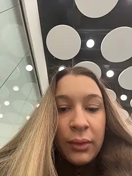 SashaCatt online show from 11.26.25